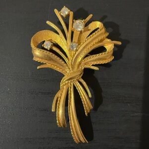 Vintage Gold Tone Rhinestone Ribbon Bouquet Brooch Pin